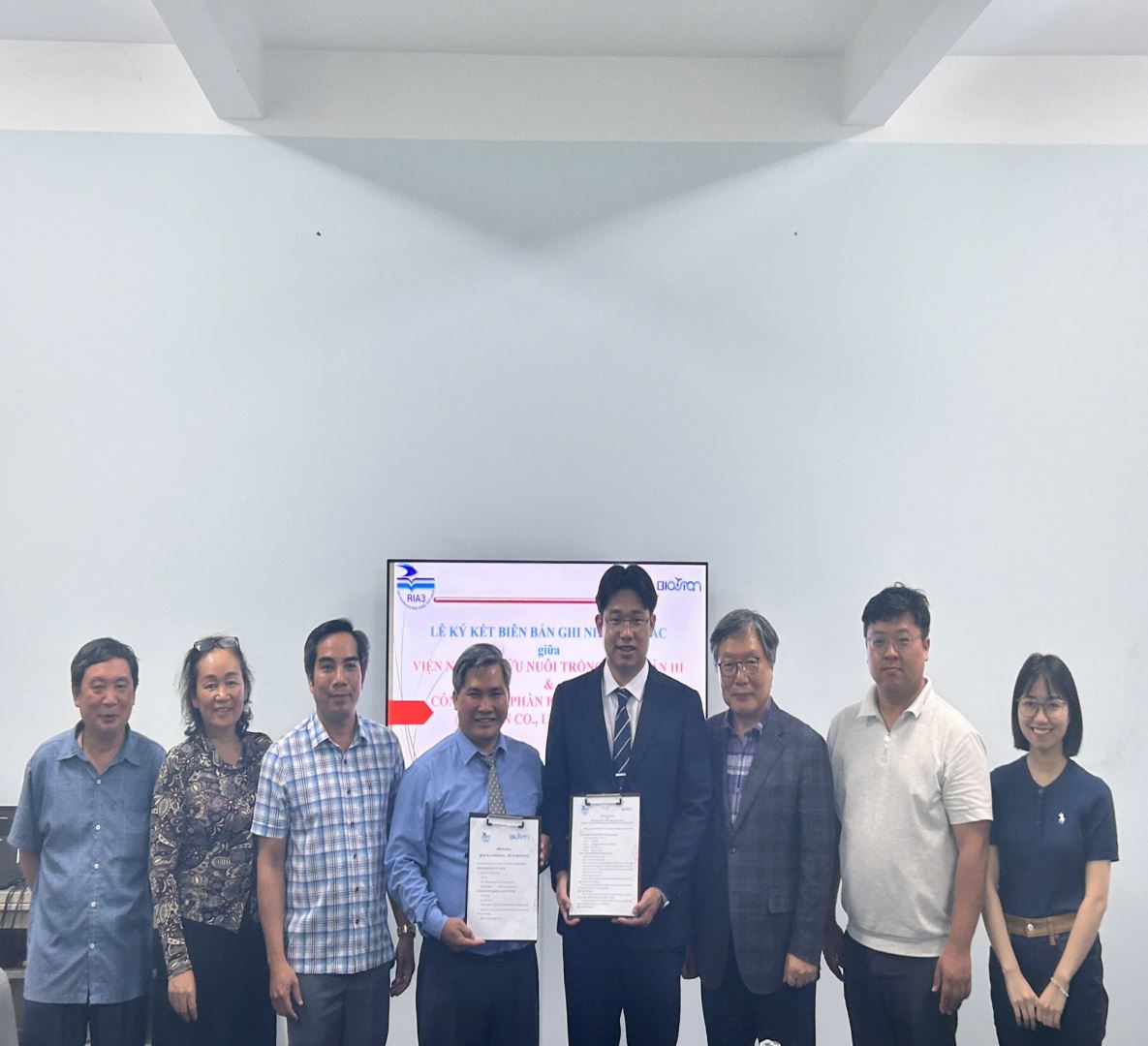 Lễ ký kết Biên bản ghi nhớ hợp tác giữa Viện Nghiên cứu Nuôi trồng thuỷ sản III và Công ty Cổ phần Biotion (Hàn Quốc)