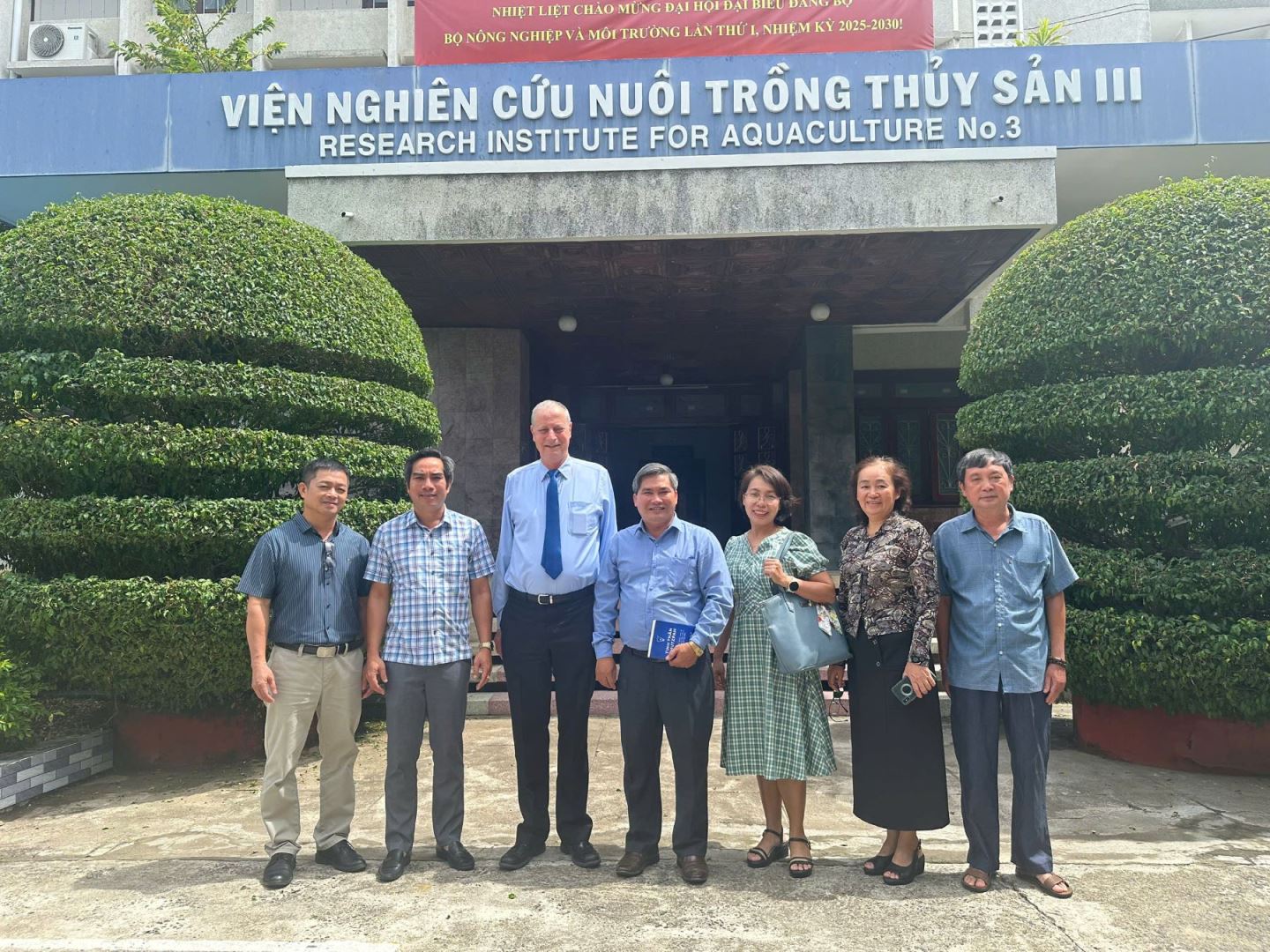 Tiếp đón đoàn Đại sứ quán Isarel đến thăm và làm việc tại Viện