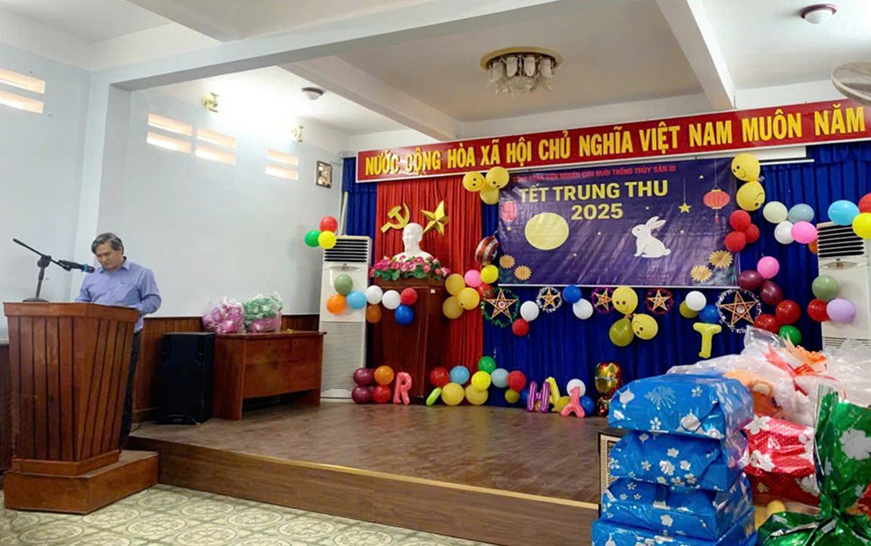 Tổ chức ngày hội “Vui Tết Trung thu” năm 2025 cho các cháu thiếu niên, nhi đống của Viện Nghiên cứu Nuôi trồng thủy sản III