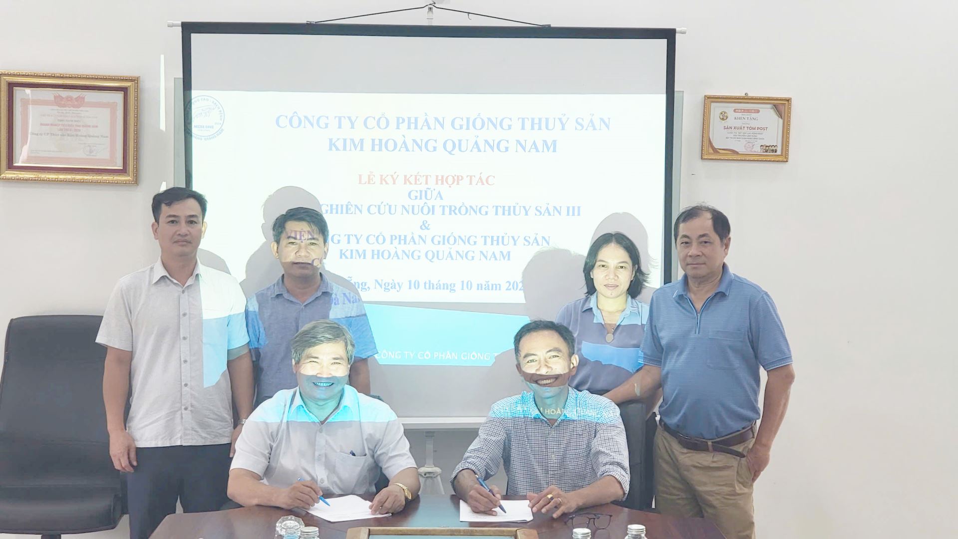 Ký kết hợp tác hỗ trợ sản xuất giống và nuôi thương phẩm giun nhiều tơ với Công ty Kim Hoàng Quảng Nam